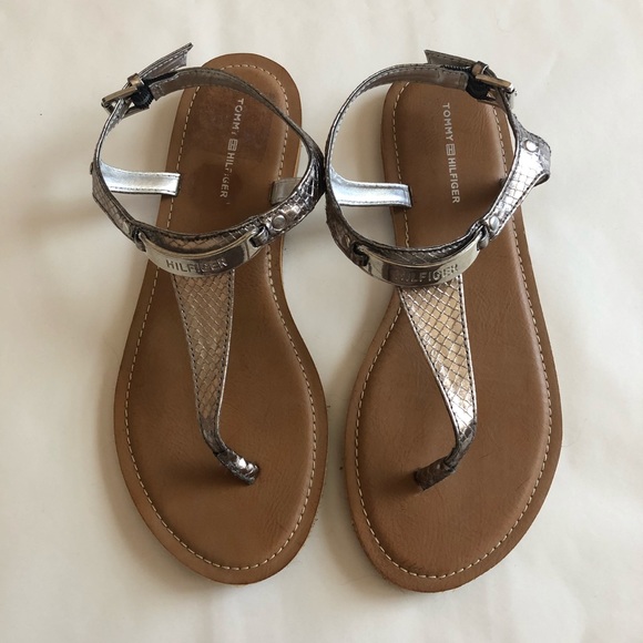 Tommy Hilfiger Metallic Sandal - Picture 2 of 6